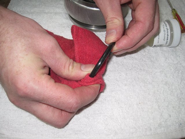 Clean the O-ring with a rag