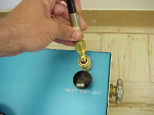 connect the filling hose to the Model 610 Instrument