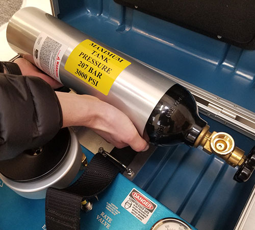 Extra tank designed for use with the Model 615 and Model 1515D pressure chamber instruments to support extended plant water potential measurement sessions.